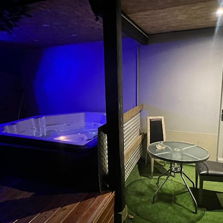 Le Gite Du Cavalier Au Coeur De La Foret/Jacuzzi Dole Exteriör bild