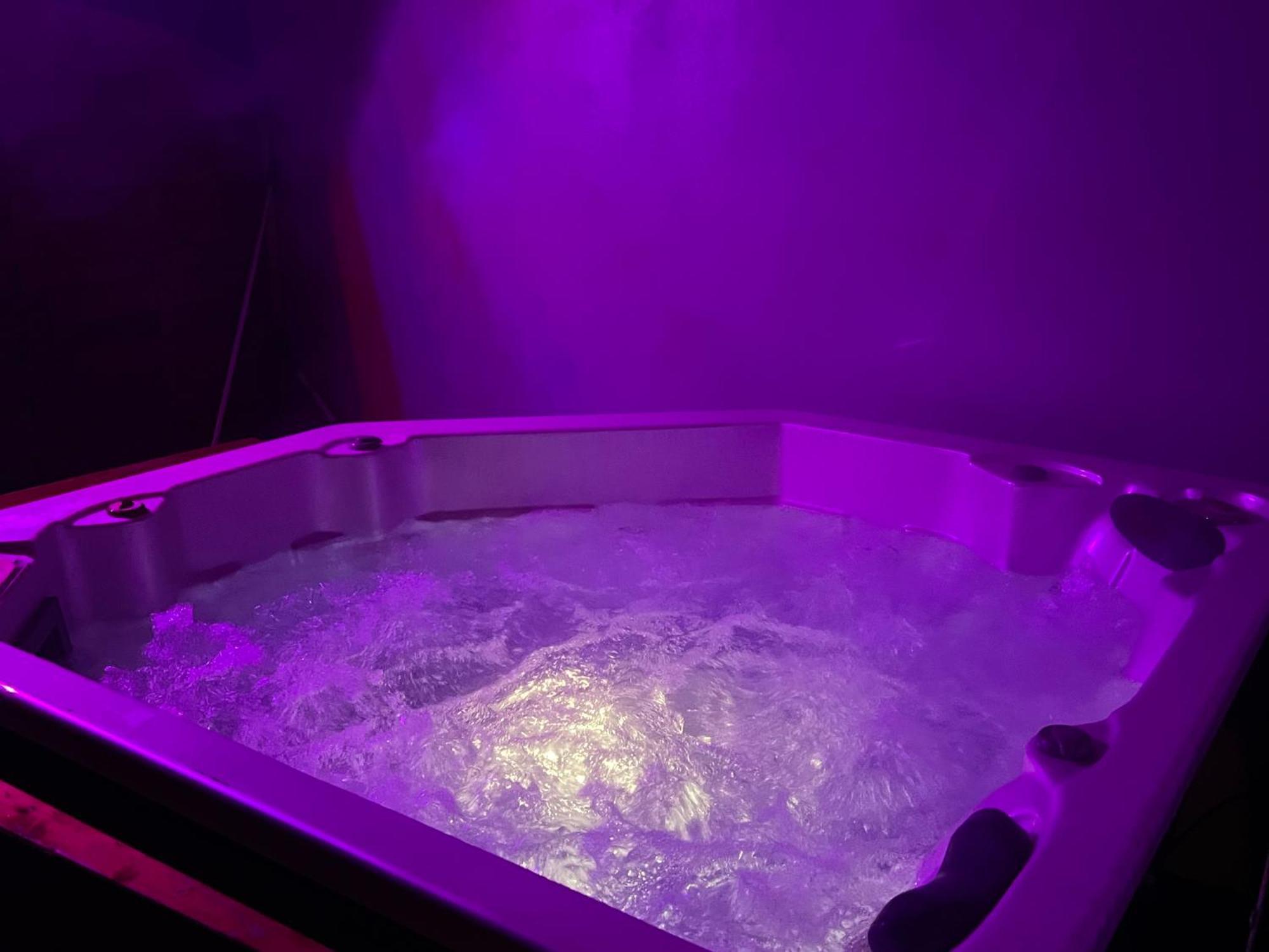 Le Gite Du Cavalier Au Coeur De La Foret/Jacuzzi Dole Exteriör bild